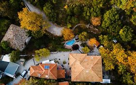Viraggas Traditional hotel